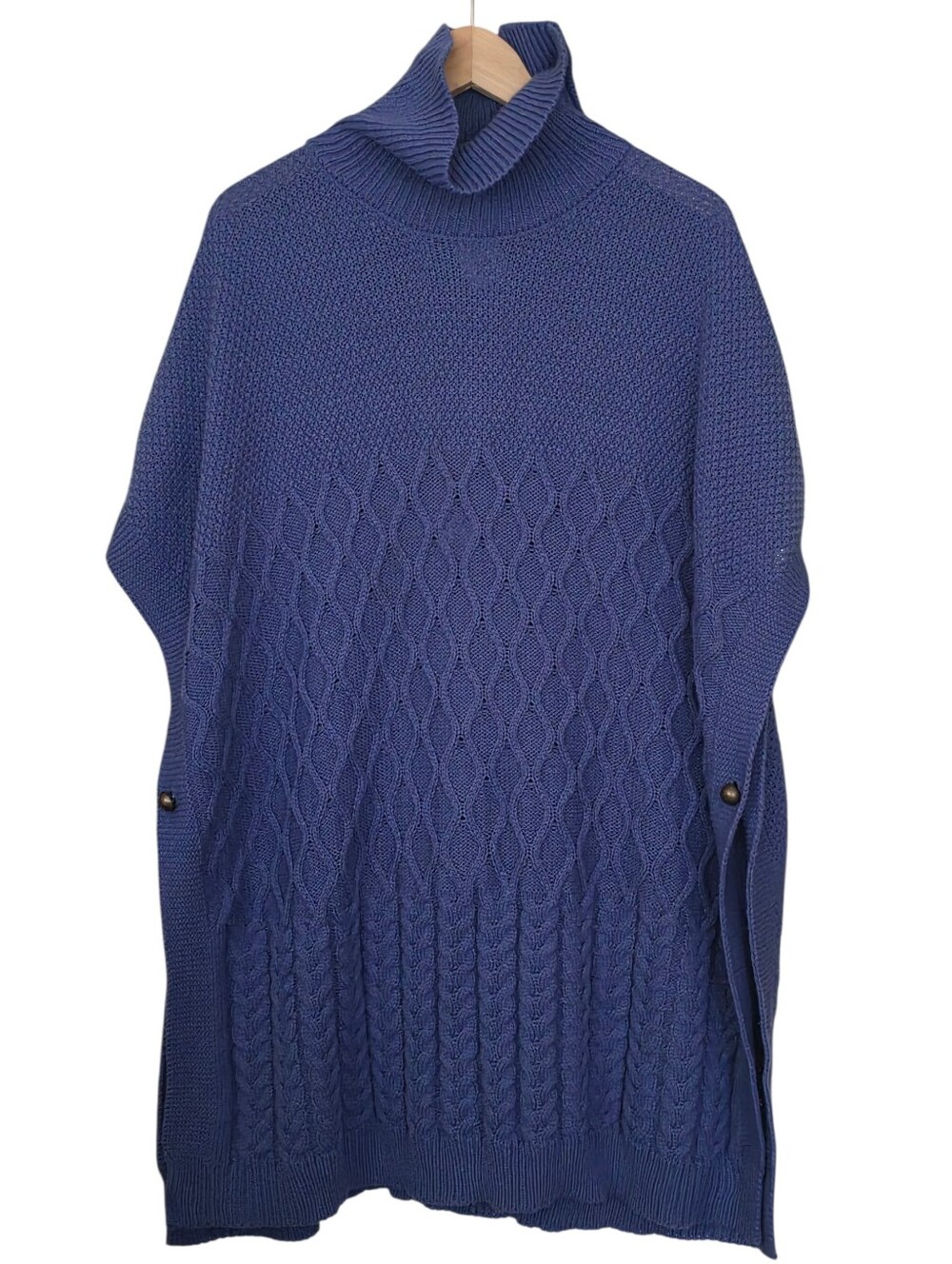 Lane Bryant Cabincore Cableknkt Side Button Turtleneck EUC Blue Poncho Sz 14/20